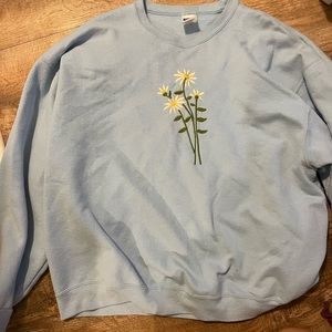 Oversized embroidered sweatshirt